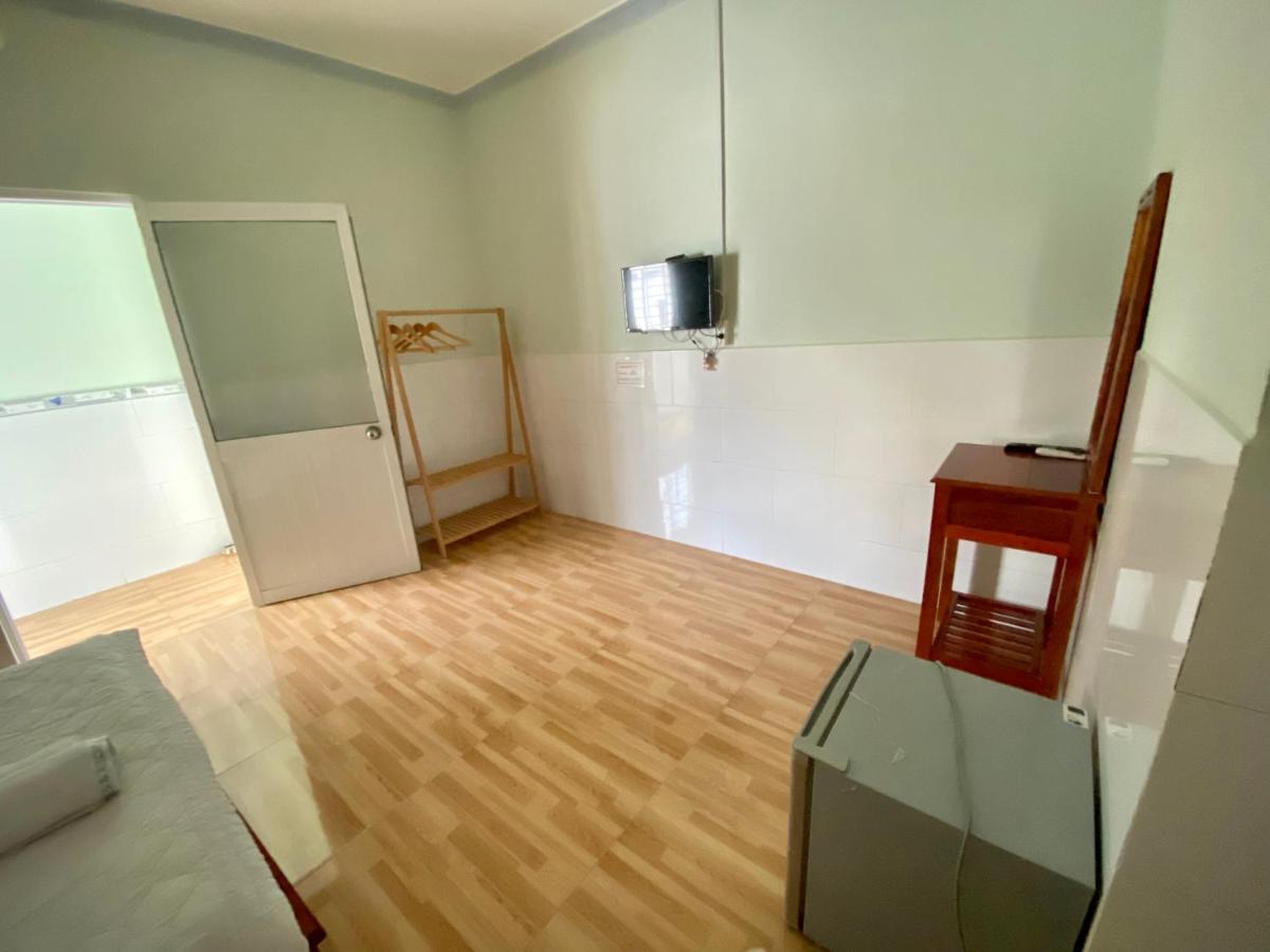 Nha Nghi Y Vy Bed and Breakfast Phu Quoc Buitenkant foto